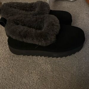 Ugg Black Fur-Lined Boots size 8-new